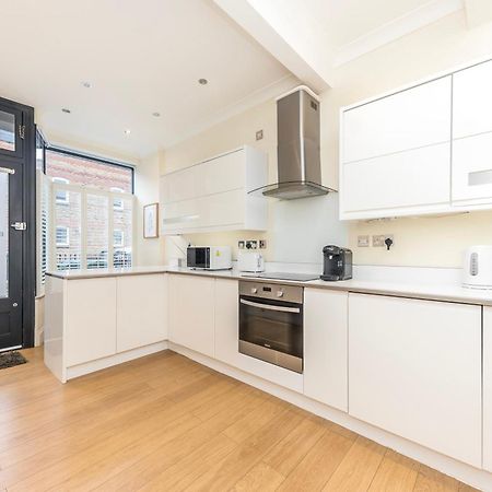 Stylish & Spacious 3 Bed Victorian House Sleeps Up To 7 - Near O2, Museums, Excel, Mazehill Station 12 Mins Direct Into London Bridge Exterior foto