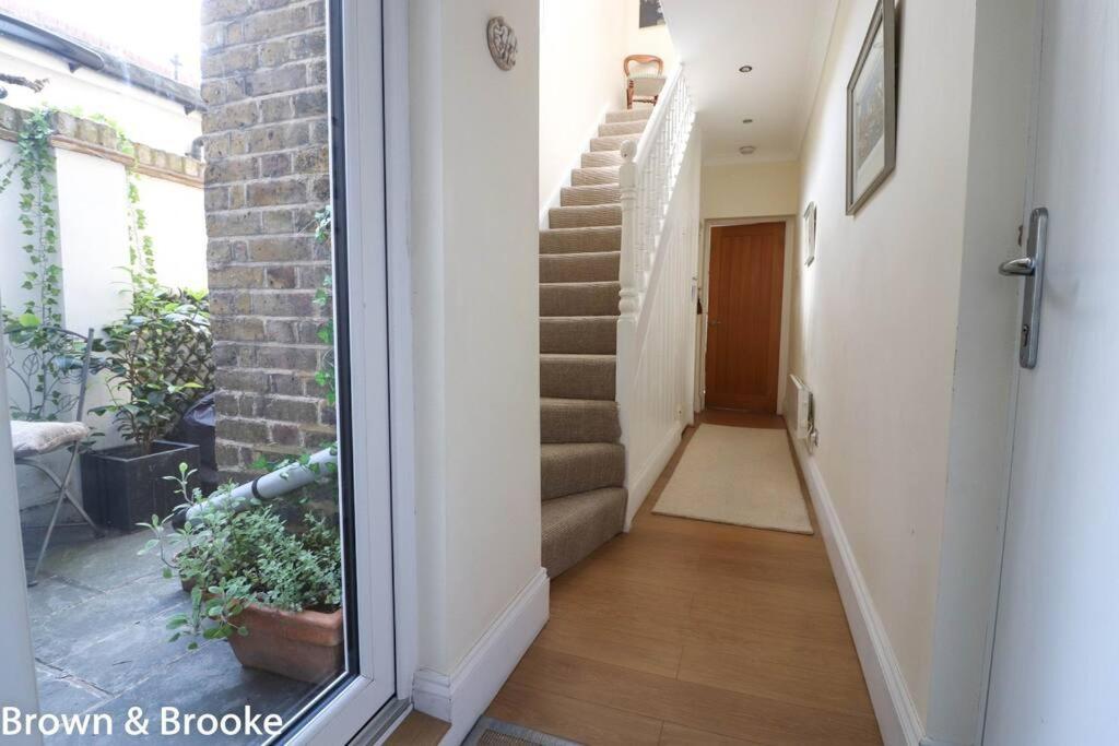 Stylish & Spacious 3 Bed Victorian House Sleeps Up To 7 - Near O2, Museums, Excel, Mazehill Station 12 Mins Direct Into London Bridge Vila Exterior foto